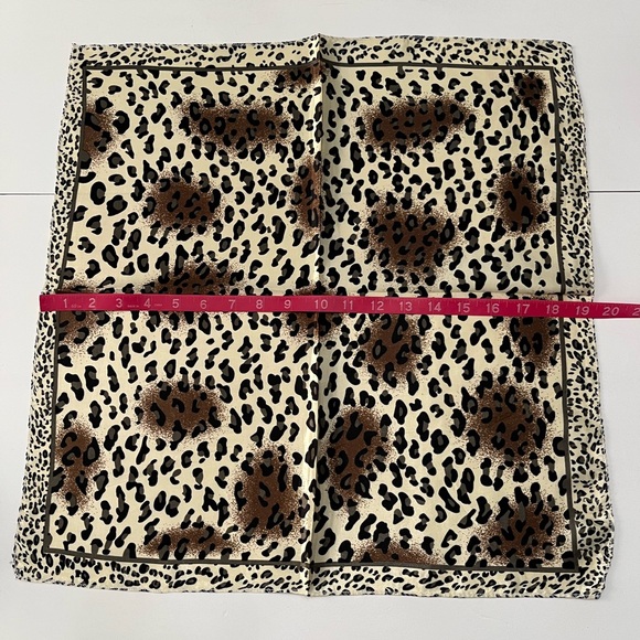 SCARF | SATIN FABRIC | Leopard Print - Picture 6 of 8